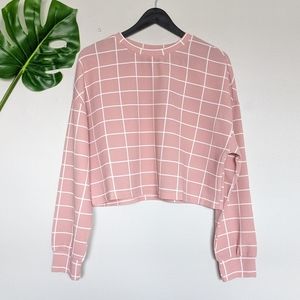 Grid pattern pull over long sleeve crop top
